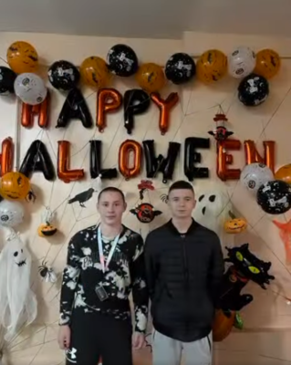 Учні створили яскраву фотозону до Hаlloween