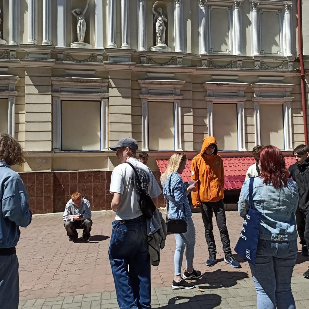 Учні МПМЛ взяли участь в квесті-екскурсії до Дня Європи