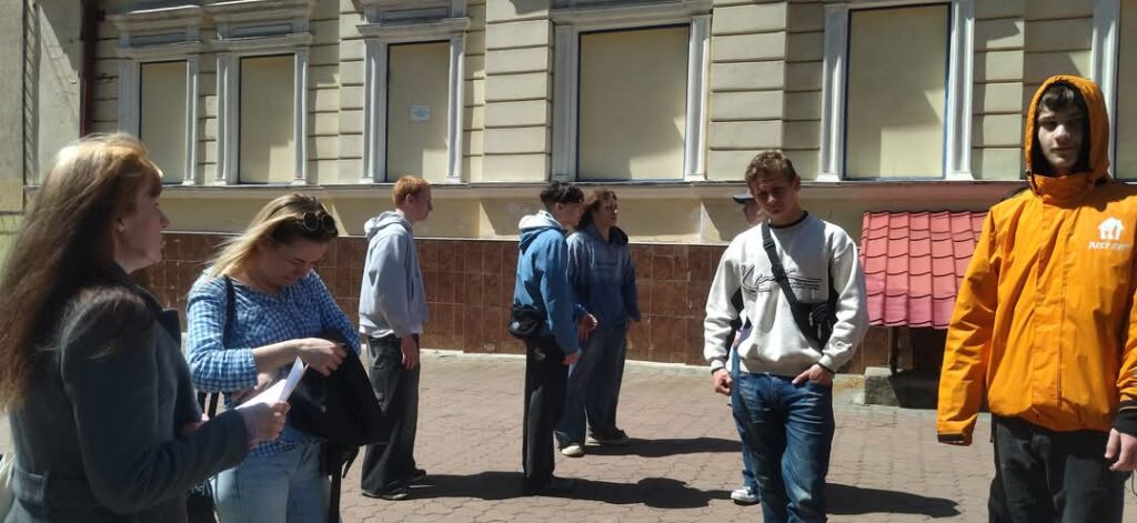 Учні МПМЛ взяли участь в квесті-екскурсії до Дня Європи