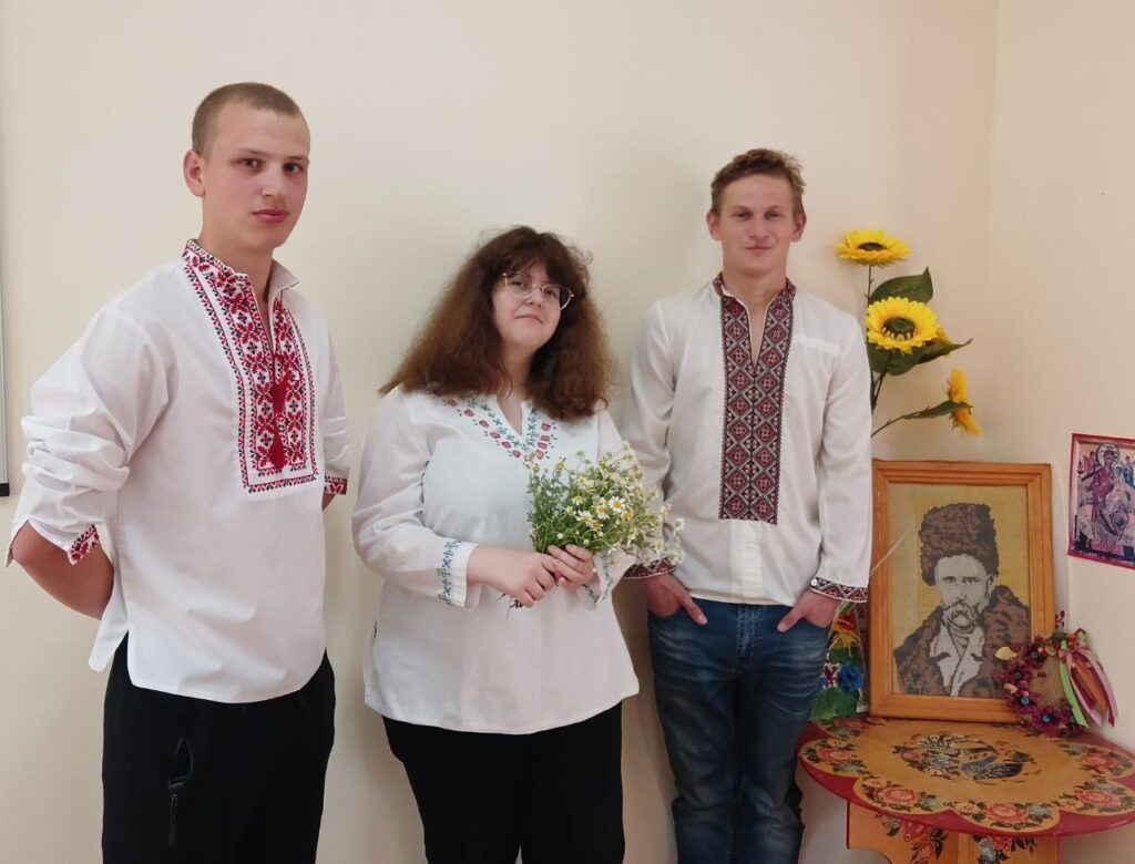 Вітаємо з Днем вишиванки!