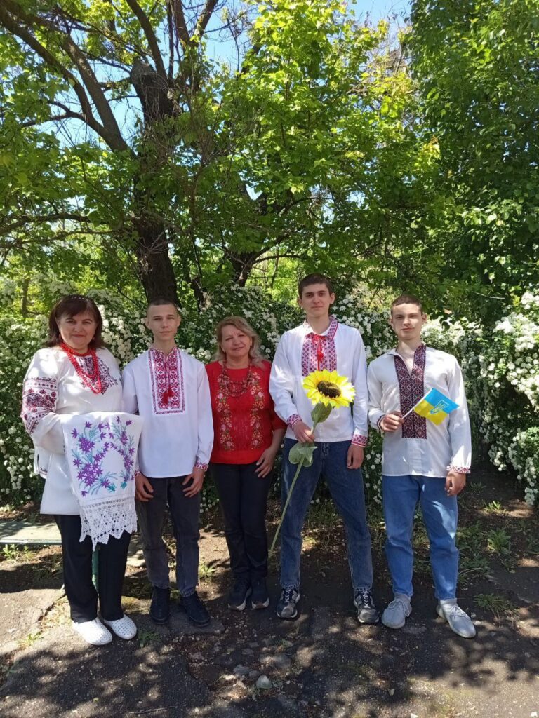 Вітаємо з Днем вишиванки!